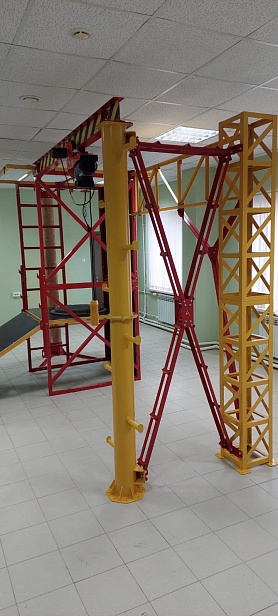 г.Котельниково. Компания "Еврохим-Волгакалий" использует полигон «Альпинист» для обучения на высоте г.Котельниково. Компания "Еврохим-Волгакалий" использует полигон «Альпинист» для обучения на высоте