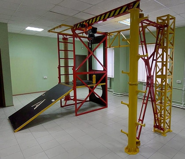 г.Котельниково. Компания "Еврохим-Волгакалий" использует полигон «Альпинист» для обучения на высоте г.Котельниково. Компания "Еврохим-Волгакалий" использует полигон «Альпинист» для обучения на высоте